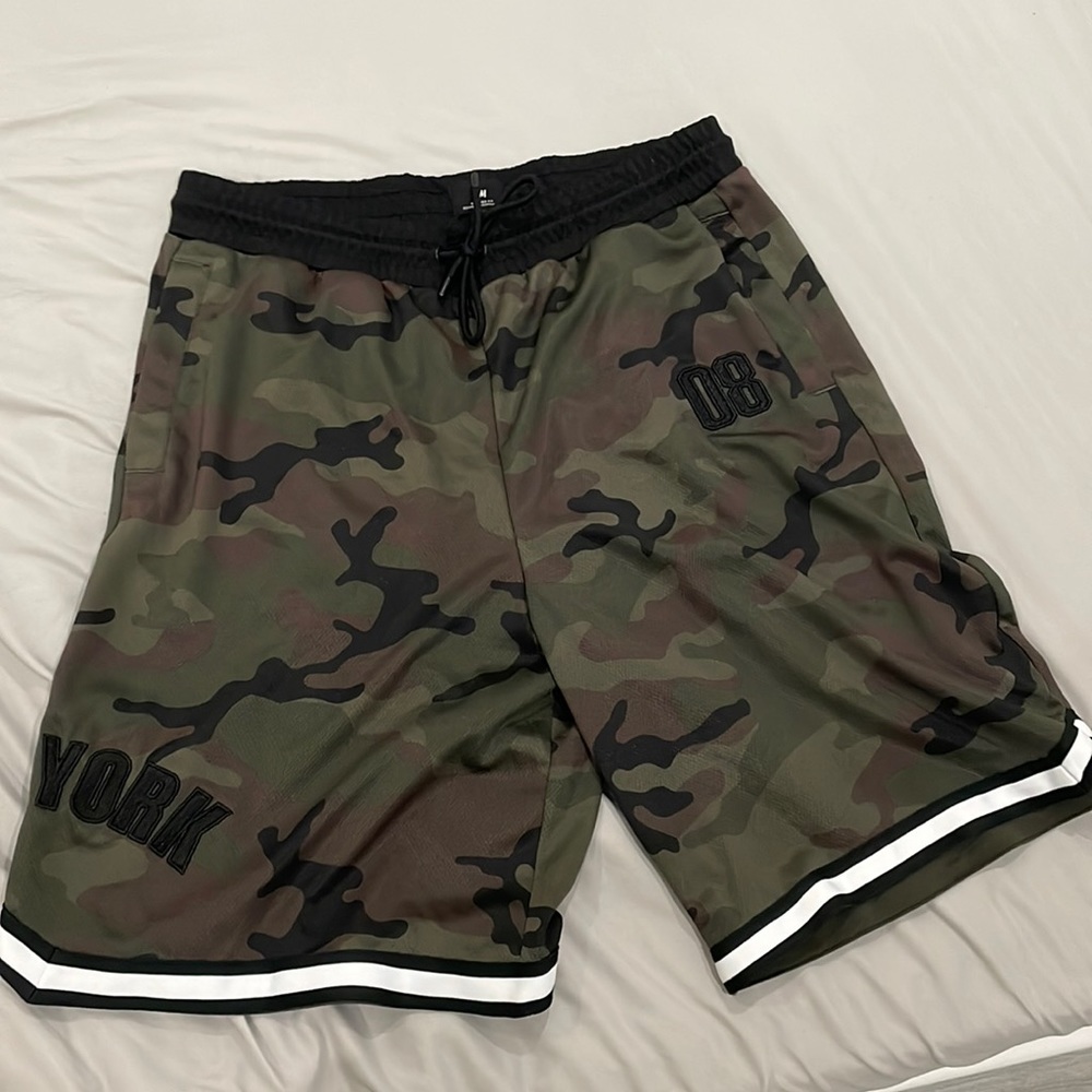 Camo athletic basketball shorts H&M